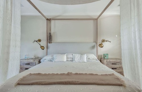 Southend Maison | Dreamy Sunrise Villa - Pool + Incredible Views!