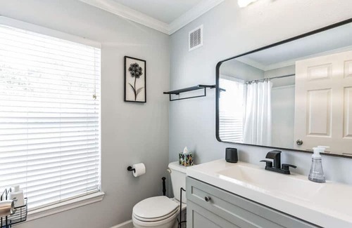 New Tampa Appartement | Paradise Palms-Cali King Beds-EV ChargersAvailable