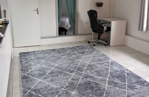 Saint-Remy-les-Chevreuse Appartement | Calm, spacious apartment; 23 minutes from an RER station in the Chevreuse Valley