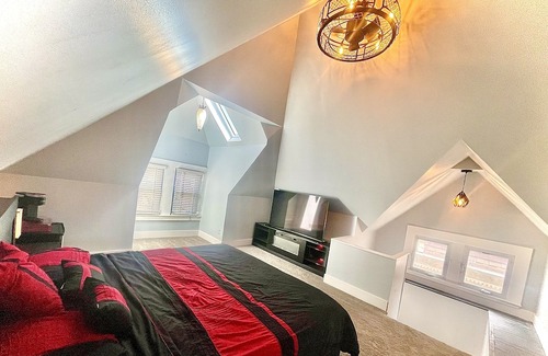 Bellevue Maison | Modern Victorian in Bellevue !