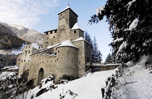 Vipiteno Appartement | Apartment 'B' with Mountain View, Private Terrace and Wi-Fi
