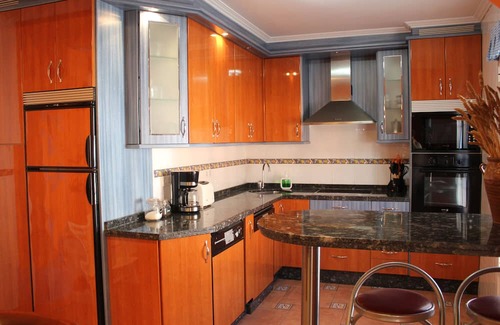 La Pola de Gordon Maison | Holiday Home 'La Cuadra 2' with Mountain View, Shared Terrace and Wi-Fi