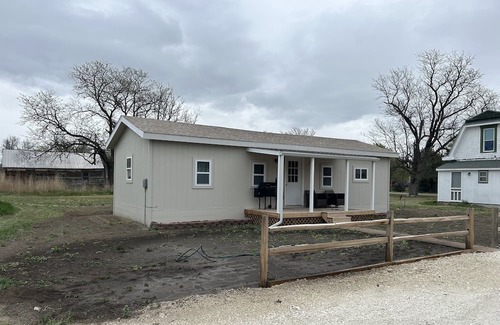 Alton Maison | Newly built getaway in a small country town