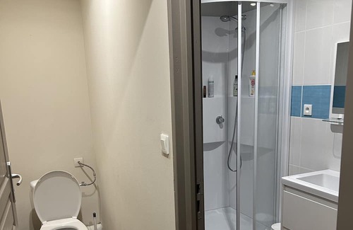 Verdelais Lit Et Petit-Déjeuner | Bed and Breakfast 'Chambres Dans L'entre 2 Mers' with Shared Pool, Wi-Fi and Air Conditioning