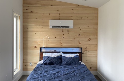 Guelph/Eramosa Cabine | The Celestial Nest tiny home- everything you need to get away