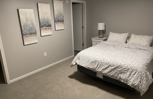 Downtown St. Paul Appartement | Downtown Furnished 2BR, 2BA Apt 103 by R7 Lofts