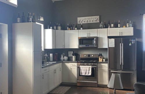 Elbridge Maison | Quiet Peaceful Stay Beautiful New 1 Bedroom