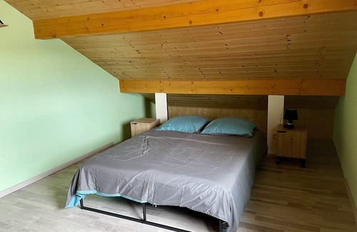 Les Pontets Maison | Grande Maison de Vacances à la Campagne,11 Couchages et un bel Extérieur