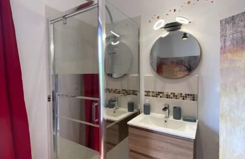 Egly Appartement | Studio Avec Jacuzzi au Calme