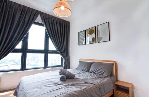 Taman Pertama Appartement | A Cozy 3BR Apt Near Sunway Velocity, FREE Parking