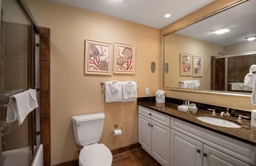Windy Hill Copropriété | 12th Floor Oasis: Luxurious One-Bedroom Condo with Stunning Ocean Views