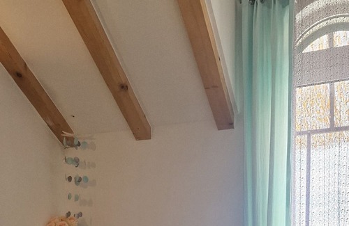 Komiza Appartement | Cozy 1-bedroom apartment with AC, WiFi, parking, terrace view, laundry