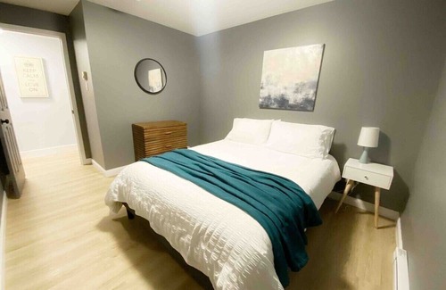 Fredericton Appartement | This sweet 3 bedroom apartment is located 10 mins outside of town