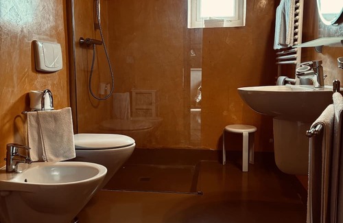 Gazzola Autre | Accommodations within a farmhouse with riding stables between the forest and the river