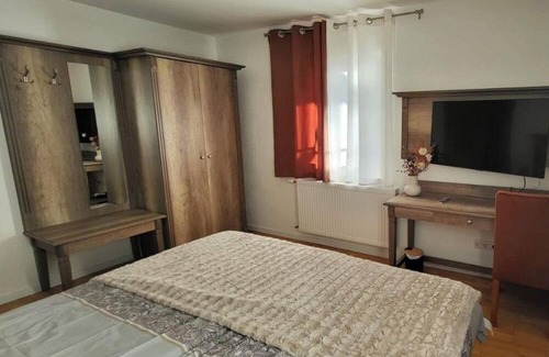 Bad Bocklet Appartement | Apartment 'Gästehaus Da Fabio' with Mountain View, Private Terrace and Wi-Fi