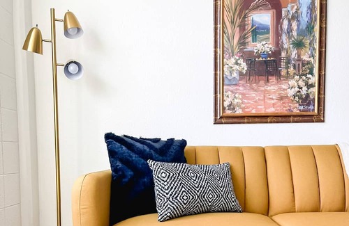 Corryville Appartement | Sleepover: Luxurious 1BD/1BA + Gym - Cincinnati