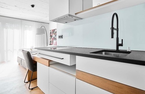 Berg Appartement | Livisit Bergpartment 38 - Doppelbettzimmer 27 qm - mit Küchenzeile und Bad