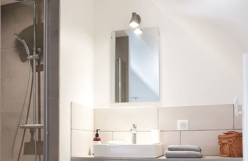 Coulanges-la-Vineuse Lit Et Petit-Déjeuner | Hébergement Indépendant Dans Maison Avec Piscine, au Coeur du Vignoble