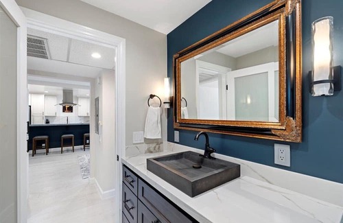 Sawtelle Copropriété | Cozy & Serene Brentwood Luxury Condo - 82 Walk Score -Pool/Spa