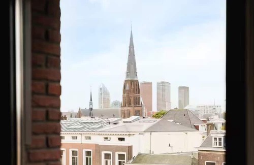 The Hague Center Maison | Experience Comfort, and Discover Joy! 2 Relaxing Units, Pets Allowed!