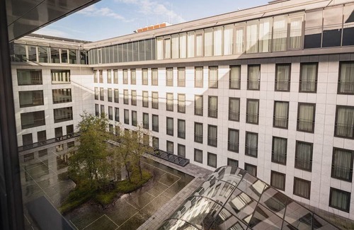 The Hague Center Maison | Welcome to Your Den Haag Hideaway! 3 Spacious Units, Pet-friendly!