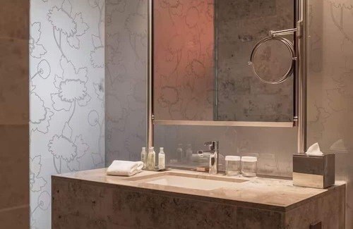 The Hague Center Maison | Welcome to Your Den Haag Hideaway! 3 Spacious Units, Pet-friendly!
