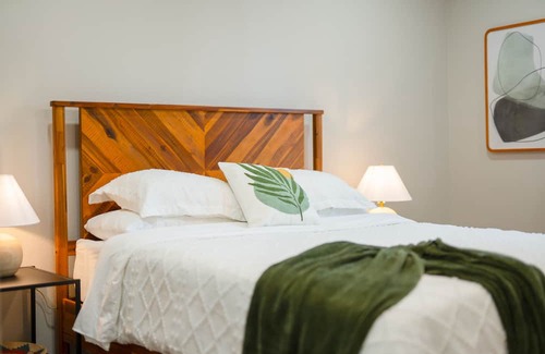 Bentonville Maison | Trailside Modern Home 2-Bed, 1-Bath - Steps from Handcut Hollow Trails