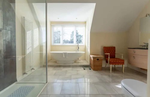 Ferndown Maison | Pass the Keys | Amazing Spacious Home/Golf Course