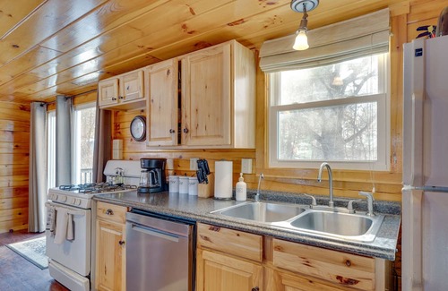Weirs Beach Cabine | Cozy Laconia Cabin, Close to Winnipesaukee Pier!