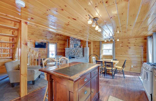 Weirs Beach Cabine | Cozy Laconia Cabin, Close to Winnipesaukee Pier!