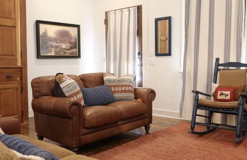 Comfort Cottage | The Stay on Seventh