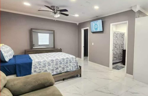Egypt Lake-Leto Appartement | #13 Tampa Suite ................................................................
