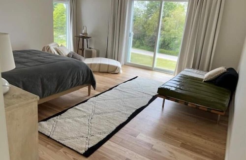 Southampton Maison | A Wave From it All