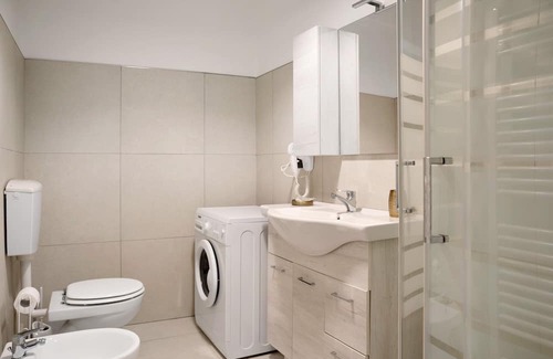 Saluzzo Appartement | Apartment 'Civico 16' with Balcony