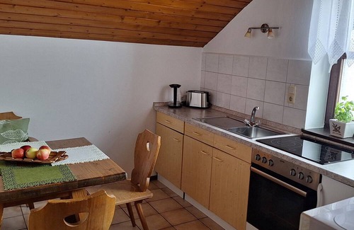 Laufen Appartement | Mansarden-wohnung 38m² mit Bergblick, bis 4 Personen, 2 Balkone