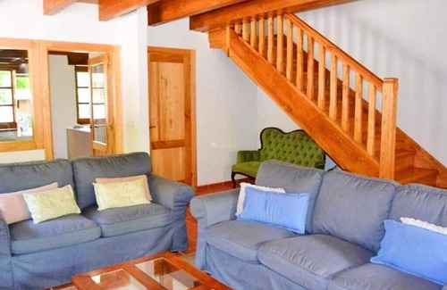 Bobia de Abajo Maison | Holiday Home 'La Corte Del Rondiellu 2' with Mountain View, Private Terrace and Wi-Fi