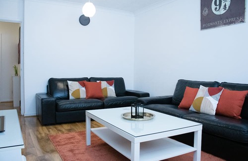 North End Appartement | Charming 2-Bed Fully Furnished Apartment in London