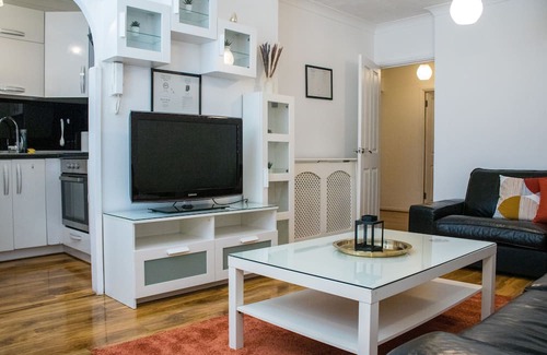 North End Appartement | Charming 2-Bed Fully Furnished Apartment in London