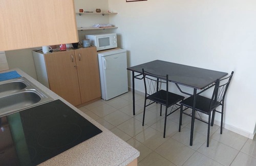 Iria Appartement | Apartment 50 meters from Iria beach