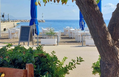 Iria Appartement | Apartment 50 meters from Iria beach
