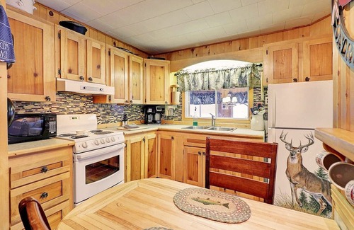 Juniper Cabine | Nordic Spa, Woodstove, Waterfront, Cabin 1