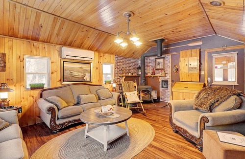 Juniper Cabine | Nordic Spa, Woodstove, Waterfront, Cabin 1