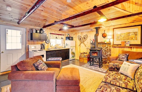 Juniper Cabine | Nordic Spa, Waterfront, Woodstove, Cabin 2
