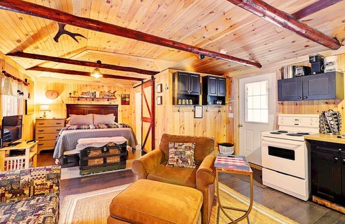Juniper Cabine | Nordic Spa, Waterfront, Woodstove, Cabin 2