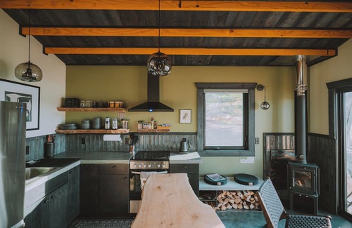 Ironton Cabine | Dragonfly Cabin | Ironton Island