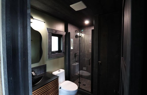 Ironton Cabine | Dragonfly Cabin | Ironton Island