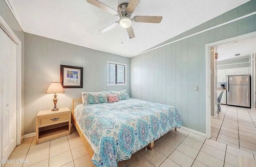 Thomas Drive Maison | Coastal Comfort Near Beach Access, Pet-Friendly