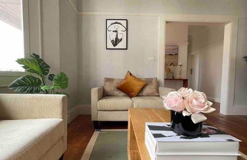 Mount Albert Villa | Feels like your home