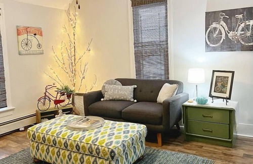 Ishpeming Appartement | Superior Stay and Play. Bright and cheery full size apartment near trails
