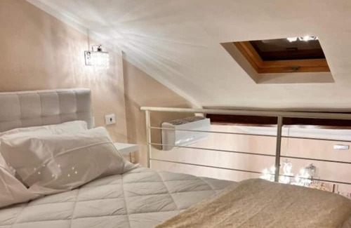 Ponsacco Appartement | Apartment "La Torretta" with Wi-Fi & A/C